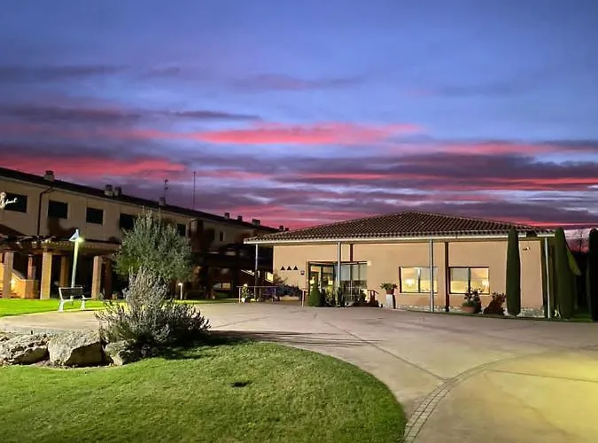 Casa Santa Elena 호텔 *