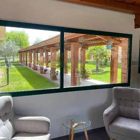 Casa Santa Elena فندق *